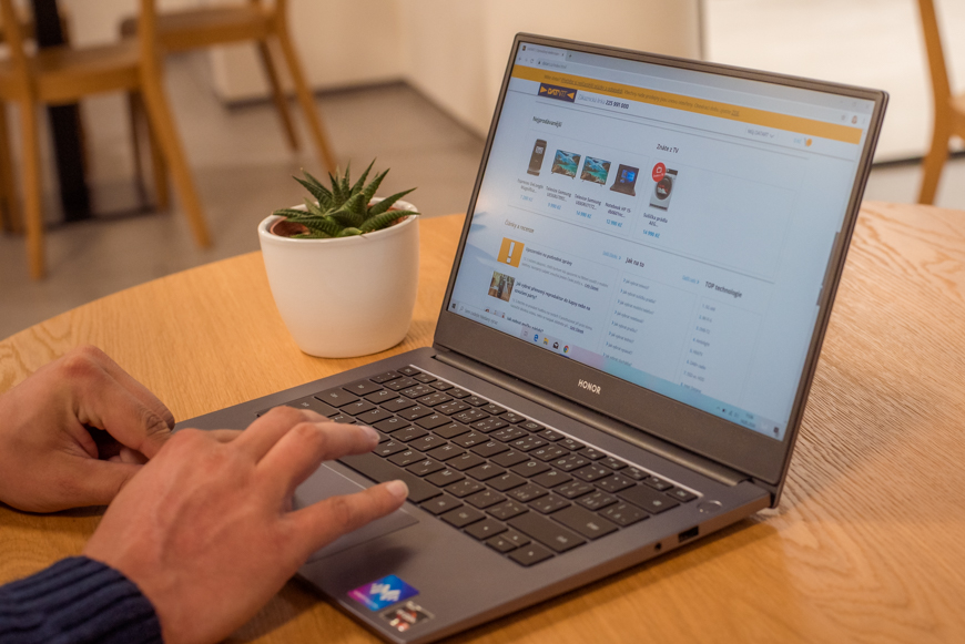 Recenze notebooku Honor MagicBook: perfektní kompromis honor_magicbook