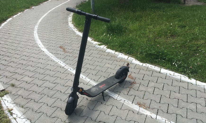 Recenze elektrické koloběžky Ninebot by Segway: Jeďte, kam vás kola dovezou Elektrická_kolobezka_Ninebot_by_Segway-06