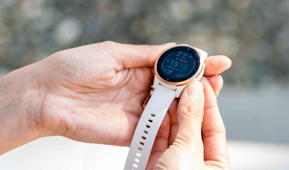 Recenze Garmin vívoactive 4S – elegantní hodinky do fitka i do divadla Garmin_Vivoactive_4_22