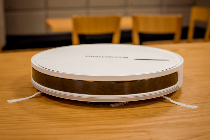 Recenze robotického vysavače Rowenta Serie 60 RR7447WH: Dostane se OPRAVDU všude Robotický vysavač Rowenta Explorer 60