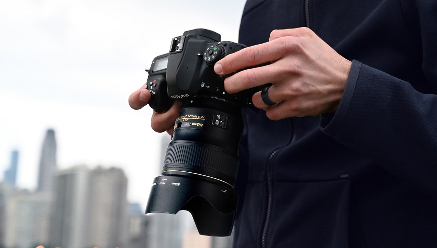 Nikon D780 - nejnovější DSLR Nikonu s prvky bezzrcadlovky Nikon_D780_04