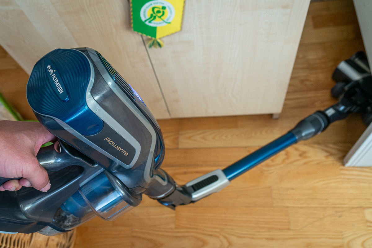 Recenze Rowenta Air Force Flex 760: Špička mezi tyčovými vysavači tyčový vysavač Rowenta Rowenta Air Force Flex 760