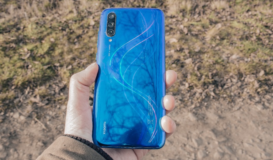 Xiaomi Mi 9 Lite – nablýskaný sympaťák ze střední třídy Xiaomi Mi9 Lite
