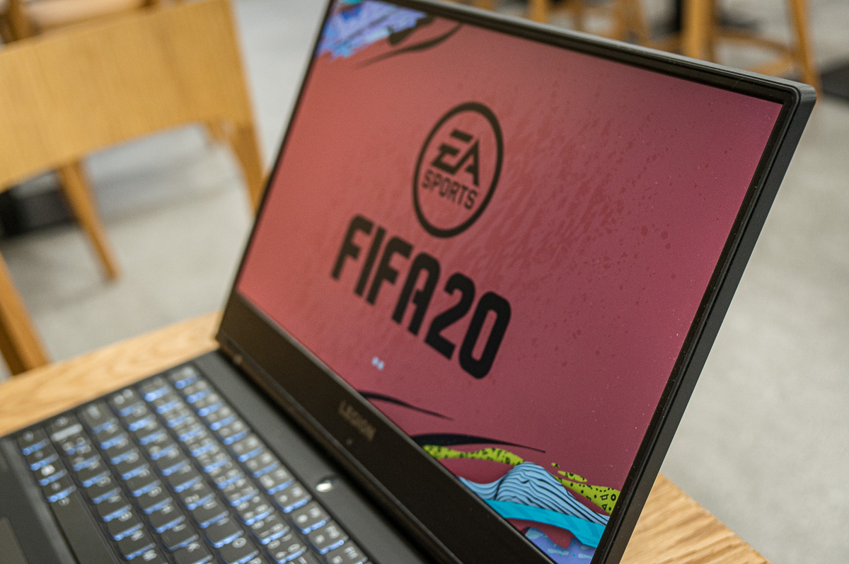 Recenze Lenovo Legion Y530: notebook připravený do akce! Recenze_notebooku_Lenovo_Legion_Y530_6