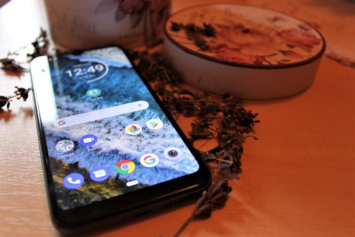 Recenze smartphonu Motorola E6 Plus: Kvalita pro nenáročné? Motorola E6 Plus