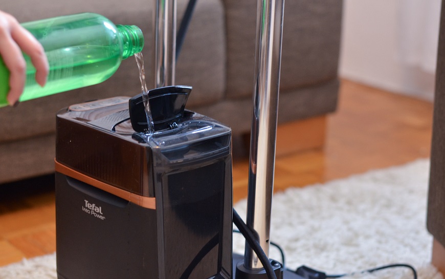 Recenze parního napařovače oděvů Tefal IXEO POWER QT2020E0: Žehlení vás začne bavit napařovač Tefal IXEO POWER QT2020E0