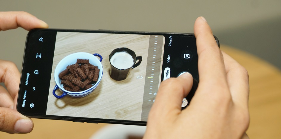 Samsung Galaxy A80
