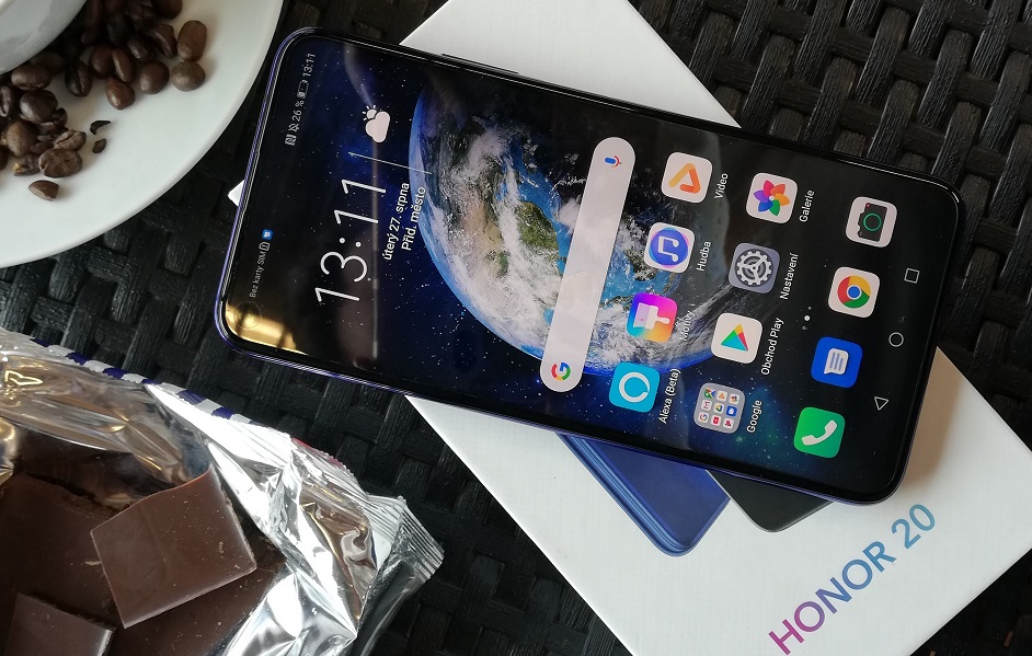Recenze Honor 20: Kouzlete s magickou čtveřicí foťáků smartphone Honor 20