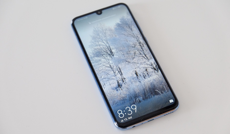 Recenze: HONOR 10 Lite – čerstvá krev do střední třídy Honor_10_lite