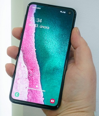 Samsung_Galaxy_S10_9