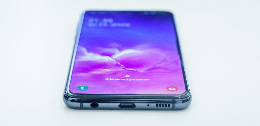 První dojmy: Samsung Galaxy S10 bude pecka! Samsung-Galaxy-s10-C