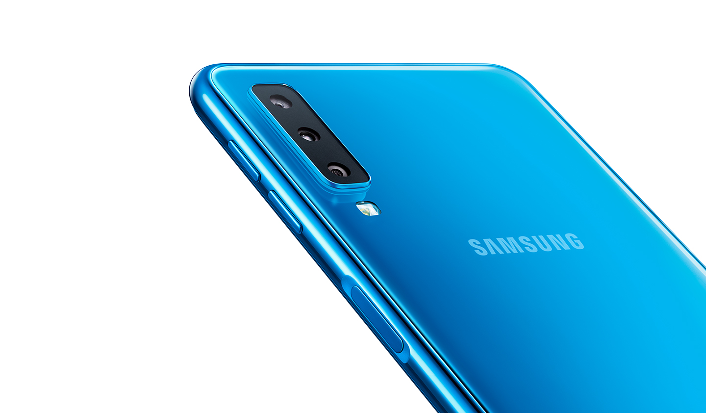 Samsung představil Galaxy A7 s trojitým fotoaparátem trojí fotoaparát Samsung Galaxy A7