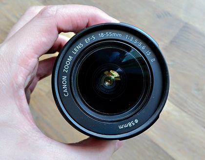 Canon EOS 2000D