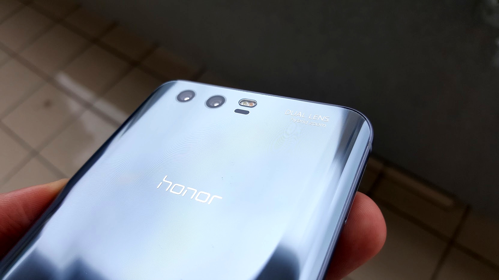 Recenze: Honor 9 opět válcuje i dražší konkurenci honor detail