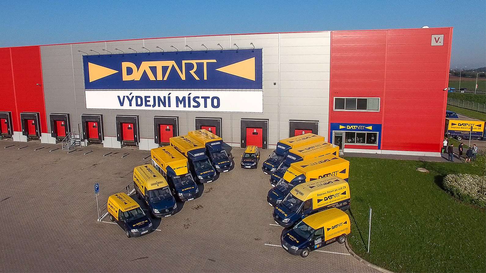Reportáž z DATART DOPRAVY: Jdeme dál než za první dveře Reportáž z DATART DOPRAVY: Jdeme dál než za první dveře