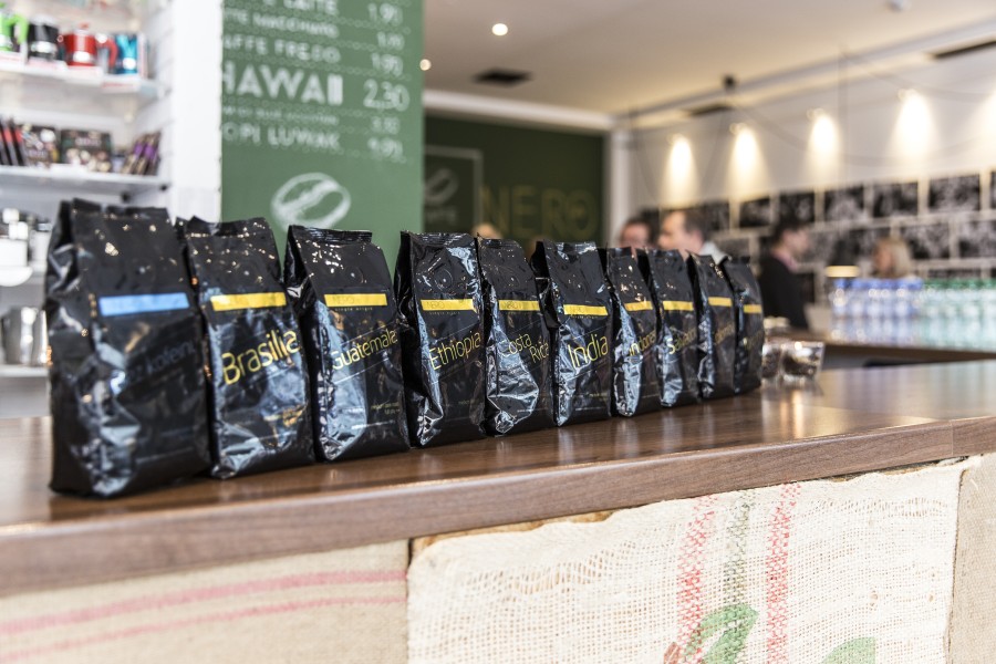 Poznejte cestu kávy z keře až do sáčku a naučte se o ni správně starat Datart Nero Caffé