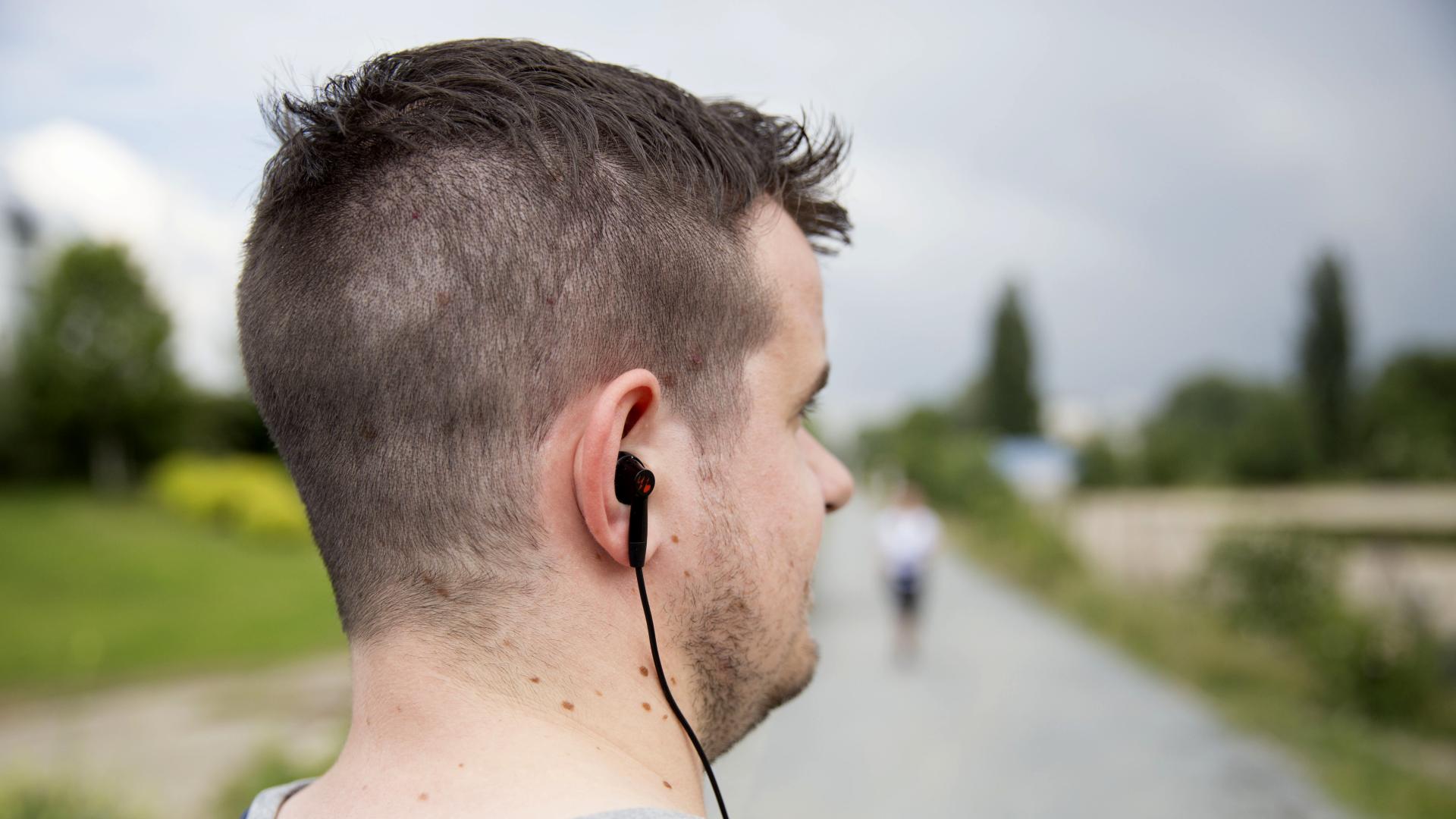 Recenze JBL Yurbuds Inspire 400: Parádní na sport