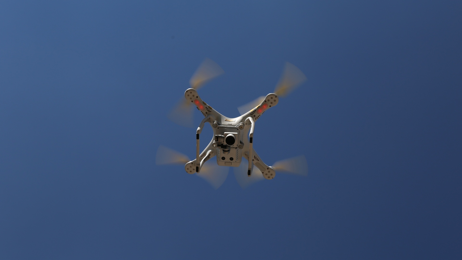 Recenze DJI Phantom 3 Pro: opravdu dobrý dron Recenze DJI Phantom 3 Pro: opravdu dobrý dron