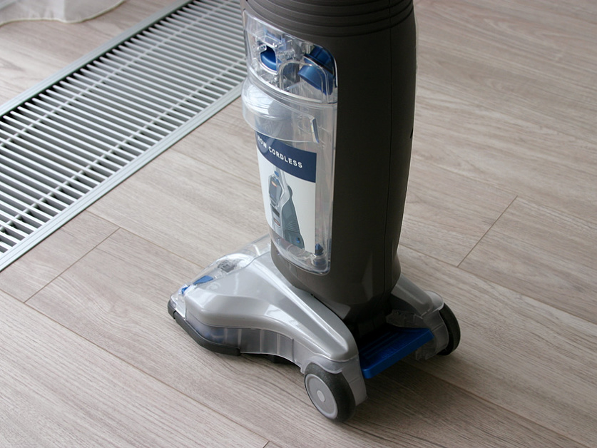 Recenze Vax Floormate Cordless: zahoďte mopy!