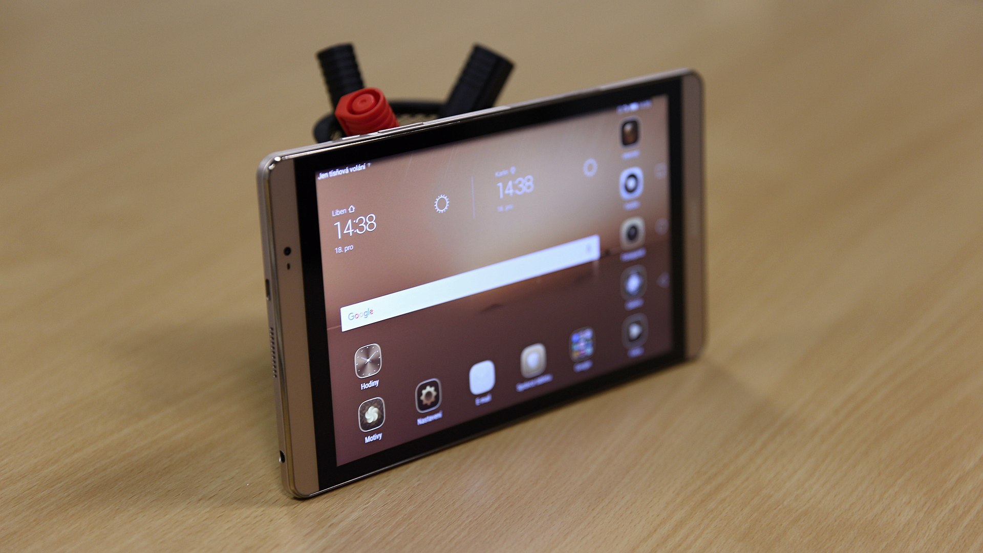 Recenze Huawei Mediatab M2: galantní aristokrat