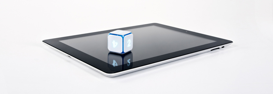 Recenze bluetooth kostky DICE+: deskové hry v tabletu hrací kostka DICE+