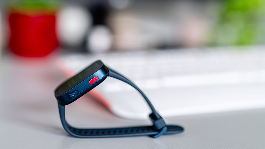 pohled na hodinky Amazfit Bip Max zboku