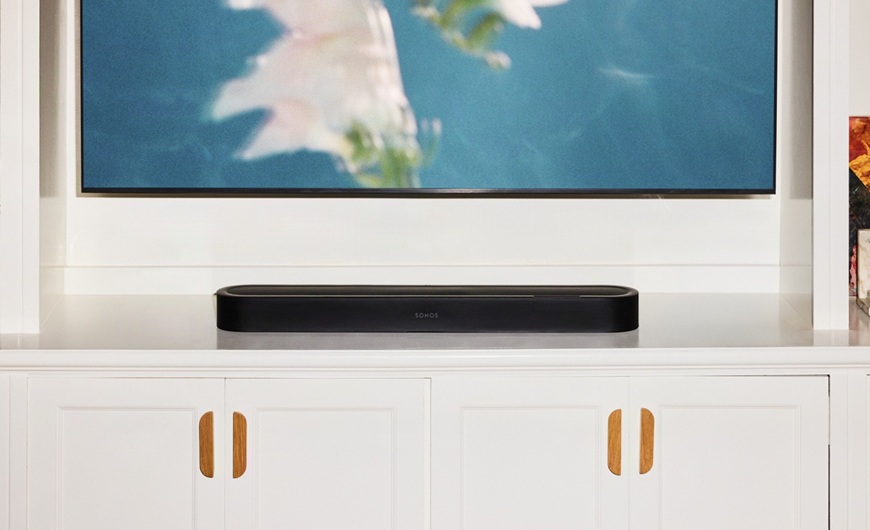 Je až neuvěřitelné, jaký zvuk si můžete užít doma. Sonos uvádí nový soundbar a sluchátka detail soundbaru Sonos Beam Ultra
