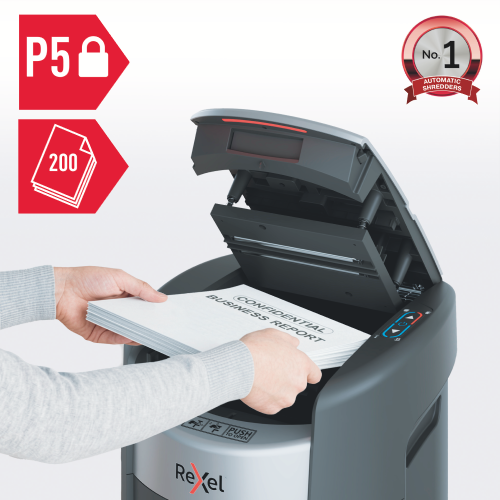 Poznejte skartovačky Leitz a Rexel s moderními technologiemi Vkládání papíru do skartovačky Rexel s technologií OptiMax