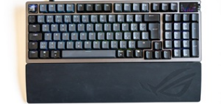 Herní klávesnice ROG Azoth 96 HE